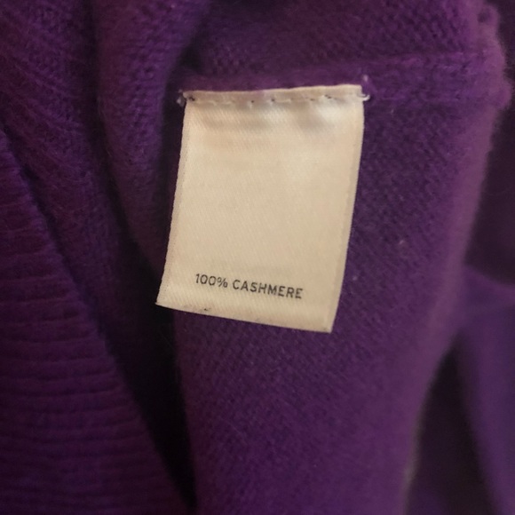 Halogen Cashmere V-Neck Sweater Size Medium Petite - Picture 4 of 4